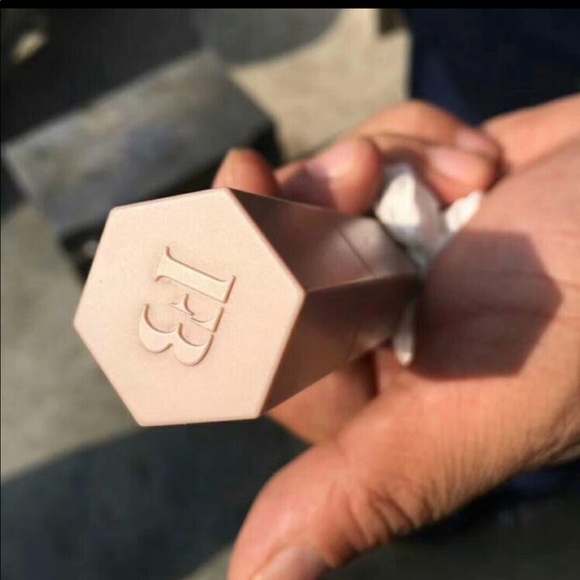 Fenty beauty match sticks - Picture 3 of 4